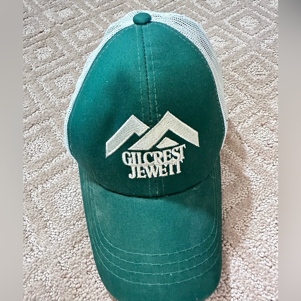 Green hat